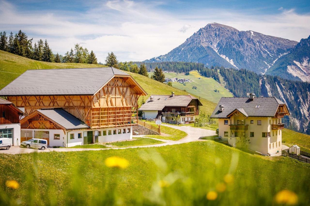 Agriturism Gscnara Appartement Sankt Martin im Turm Buitenkant foto